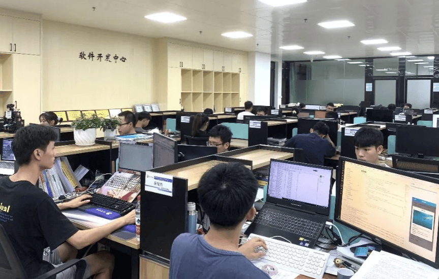 工科類最吃香的8大專業 就業前景與技術開發深度解析